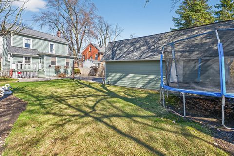 Tiny photo for 323 Hawthorne Boulevard, Glen Ellyn, IL 60137 (MLS # 12589854)