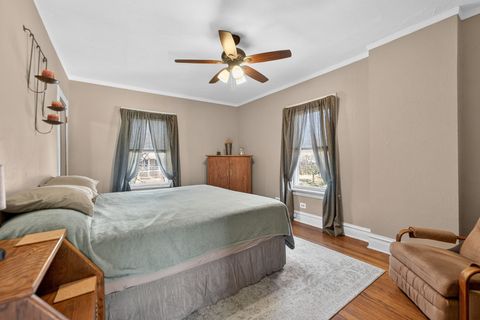 Tiny photo for 323 Hawthorne Boulevard, Glen Ellyn, IL 60137 (MLS # 12589854)