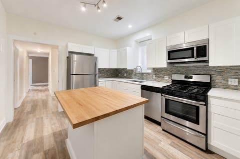 Tiny photo for 6328 N Bell Avenue #G, Chicago, IL 60659 (MLS # 12737213)