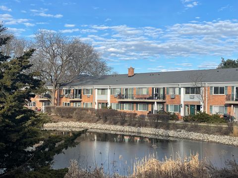Tiny photo for 706 E Algonquin Road #204, Arlington Heights, IL 60005 (MLS # 12586030)