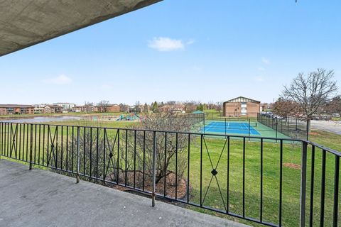 Tiny photo for 9826 Treetop Drive #2W, Orland Park, IL 60462 (MLS # 12605591)