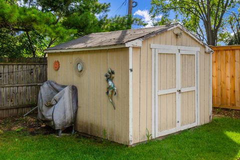 Tiny photo for 261 N Shaddle Avenue, Mundelein, IL 60060 (MLS # 12443010)