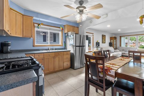 Tiny photo for 261 N Shaddle Avenue, Mundelein, IL 60060 (MLS # 12443010)