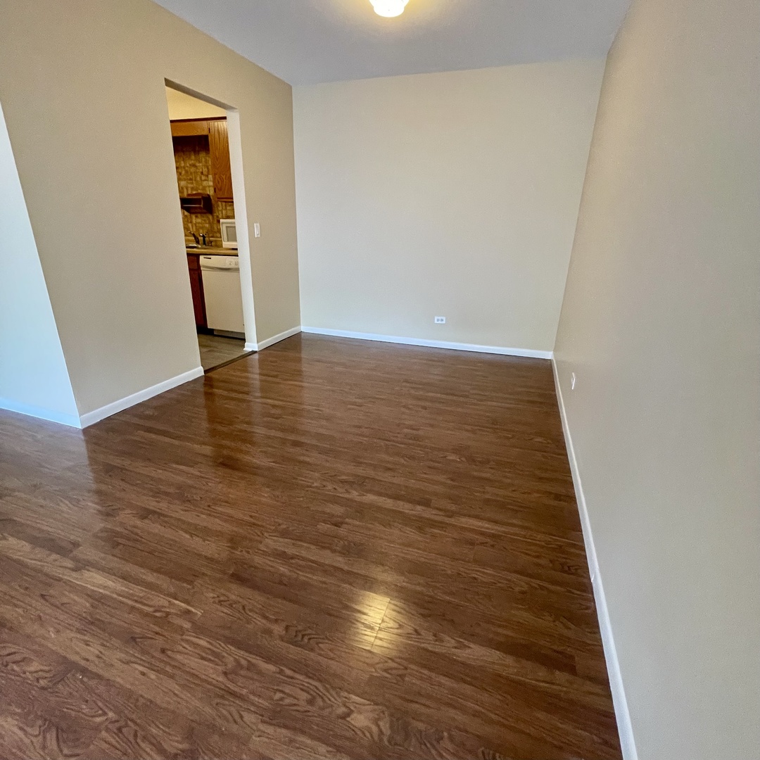 1615 N Milwaukee Avenue 6A