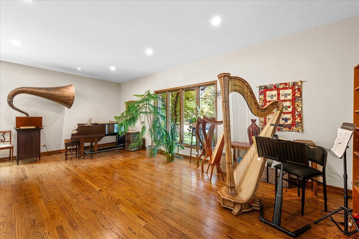 1317 Eskin Drive