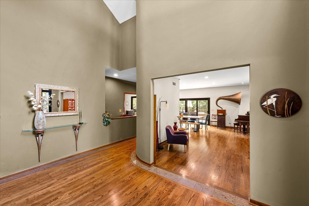 1317 Eskin Drive