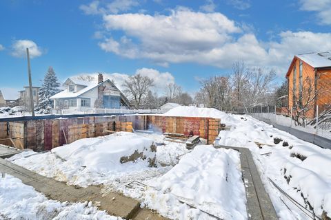 Tiny photo for 6136 Bentley Avenue, Willowbrook, IL 60527 (MLS # 12429066)