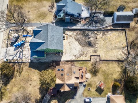 Tiny photo for 6136 Bentley Avenue, Willowbrook, IL 60527 (MLS # 12429066)