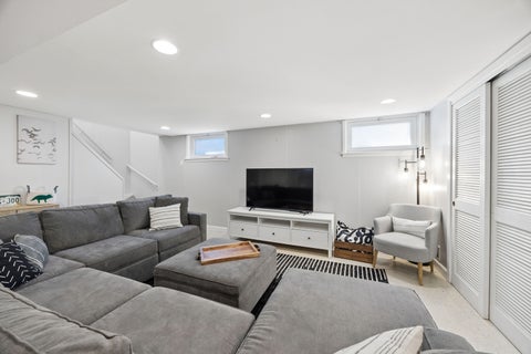 Tiny photo for 9431 Congress Park Avenue, Brookfield, IL 60513 (MLS # 12789671)