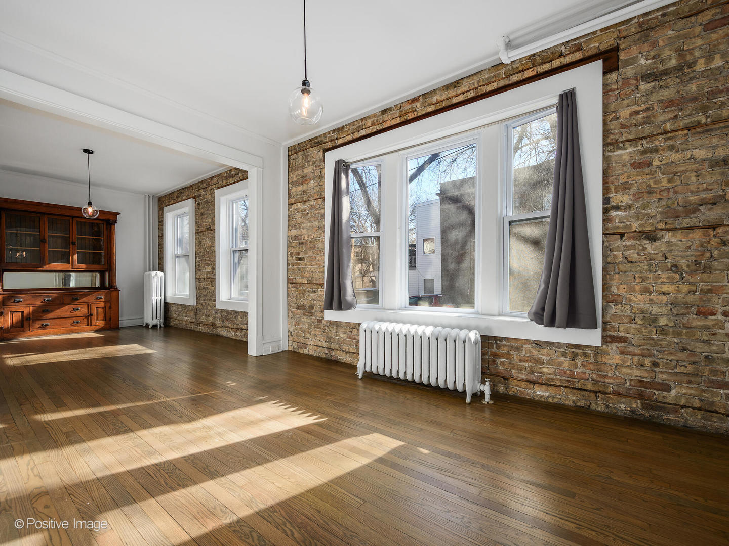 2701 N Whipple Street