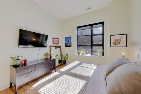 Tiny photo for 2105 W CONCORD Place #5, Chicago, IL 60647 (MLS # 12556192)