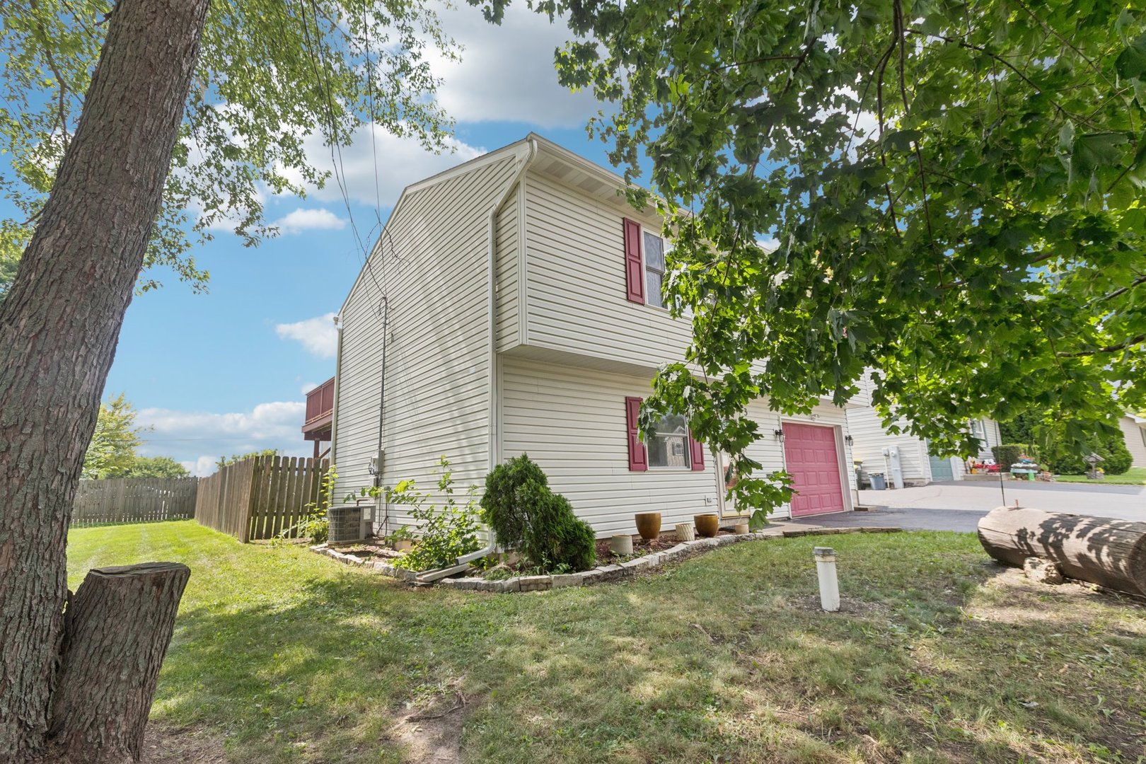 317 W Riverside Drive