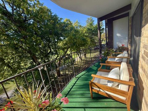 Tiny photo for 1400 N Yarmouth Place #315, Mount Prospect, IL 60056 (MLS # 12504182)