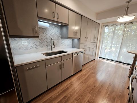 Tiny photo for 1400 N Yarmouth Place #315, Mount Prospect, IL 60056 (MLS # 12504182)