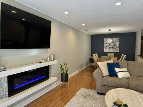 Tiny photo for 1400 N Yarmouth Place #315, Mount Prospect, IL 60056 (MLS # 12504182)