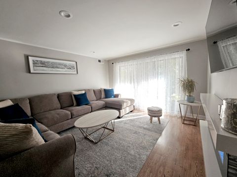 Tiny photo for 1400 N Yarmouth Place #315, Mount Prospect, IL 60056 (MLS # 12504182)