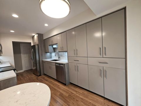 Tiny photo for 1400 N Yarmouth Place #315, Mount Prospect, IL 60056 (MLS # 12504182)