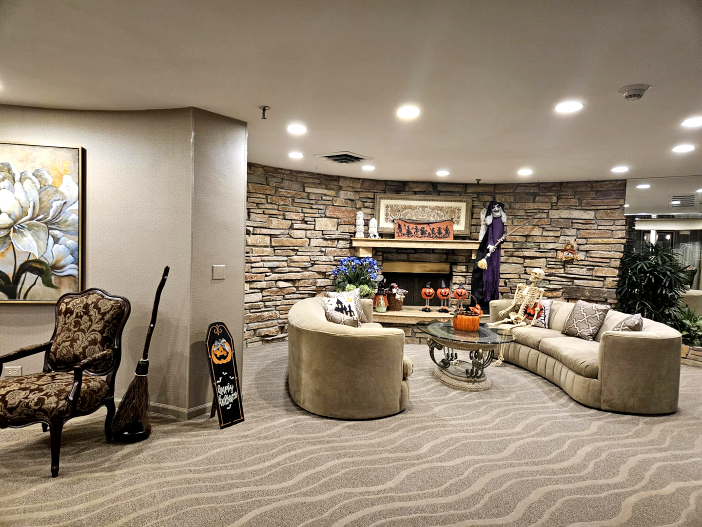1400 N Yarmouth Place 315