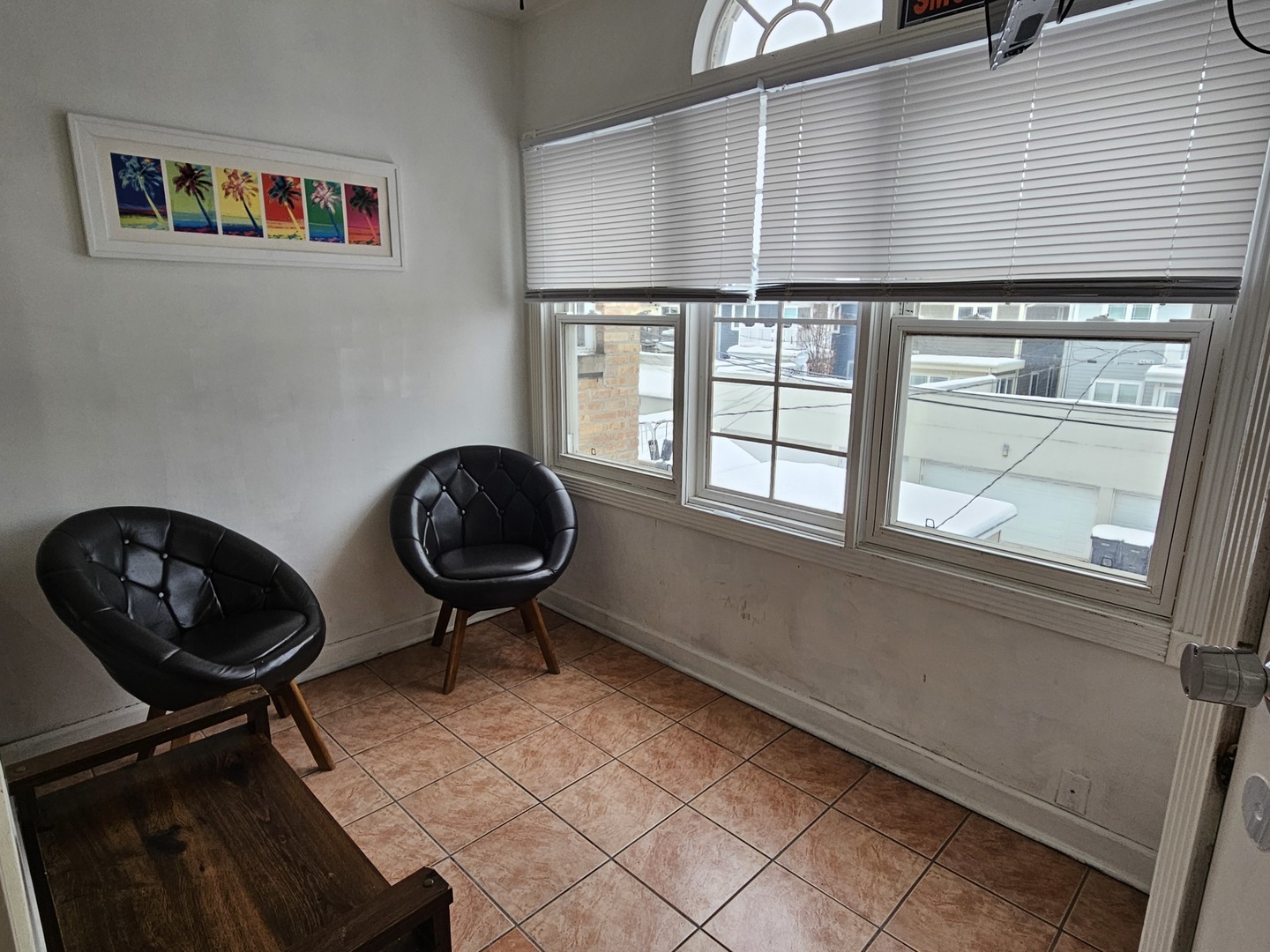 1656 W Hollywood Avenue