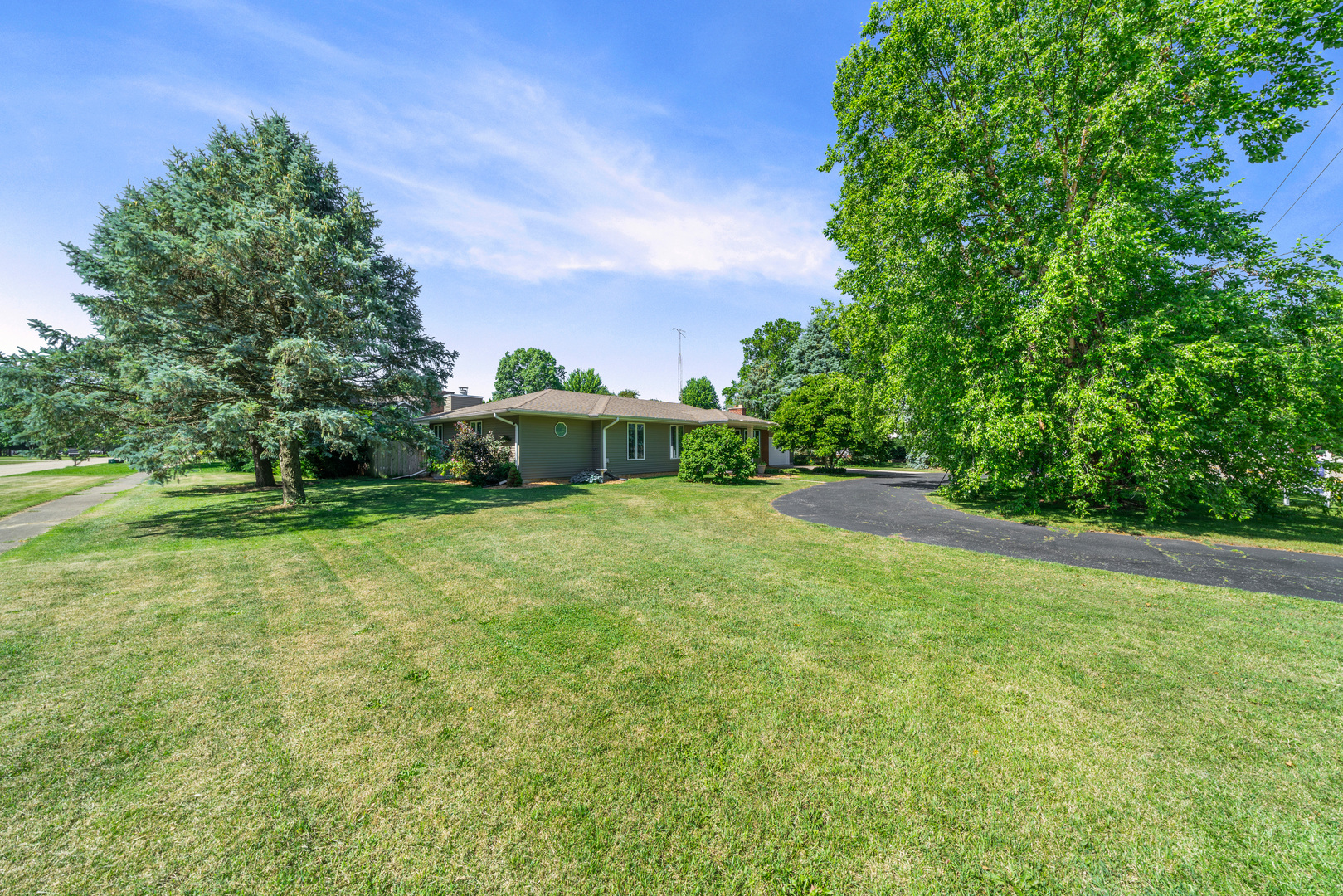 28 Lions Road