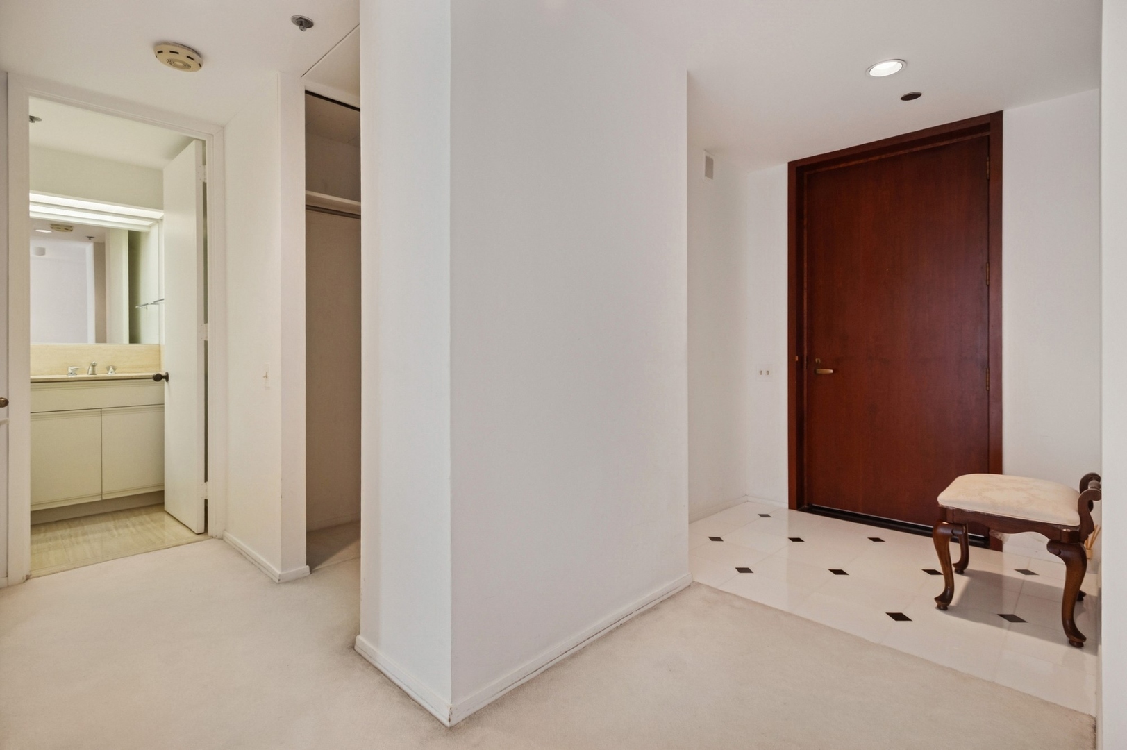 950 N Michigan Avenue 3501