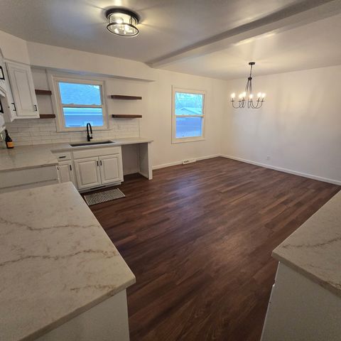 Tiny photo for 2514 W Nottingham Place, Peoria, IL 61614 (MLS # 12533130)