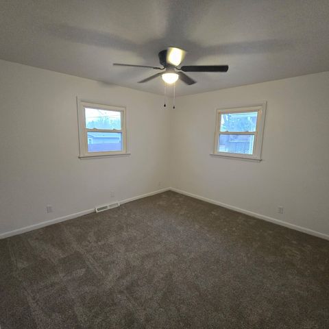 Tiny photo for 2514 W Nottingham Place, Peoria, IL 61614 (MLS # 12533130)