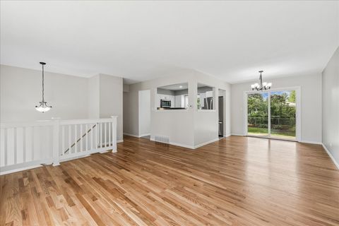 Tiny photo for 4913 Redbird Lane, Crystal Lake, IL 60012 (MLS # 12638265)