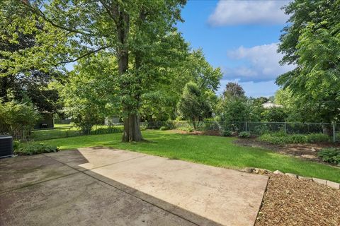 Tiny photo for 4913 Redbird Lane, Crystal Lake, IL 60012 (MLS # 12638265)
