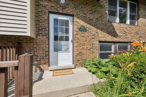 Tiny photo for 4913 Redbird Lane, Crystal Lake, IL 60012 (MLS # 12638265)
