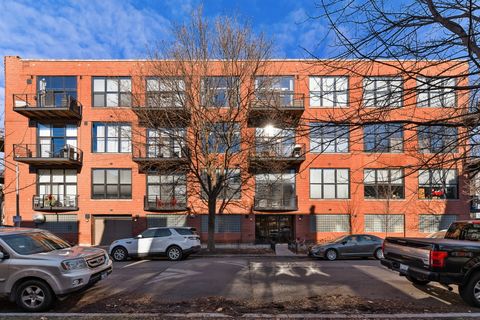2210 W Wabansia Avenue 408 Chicago IL 60647