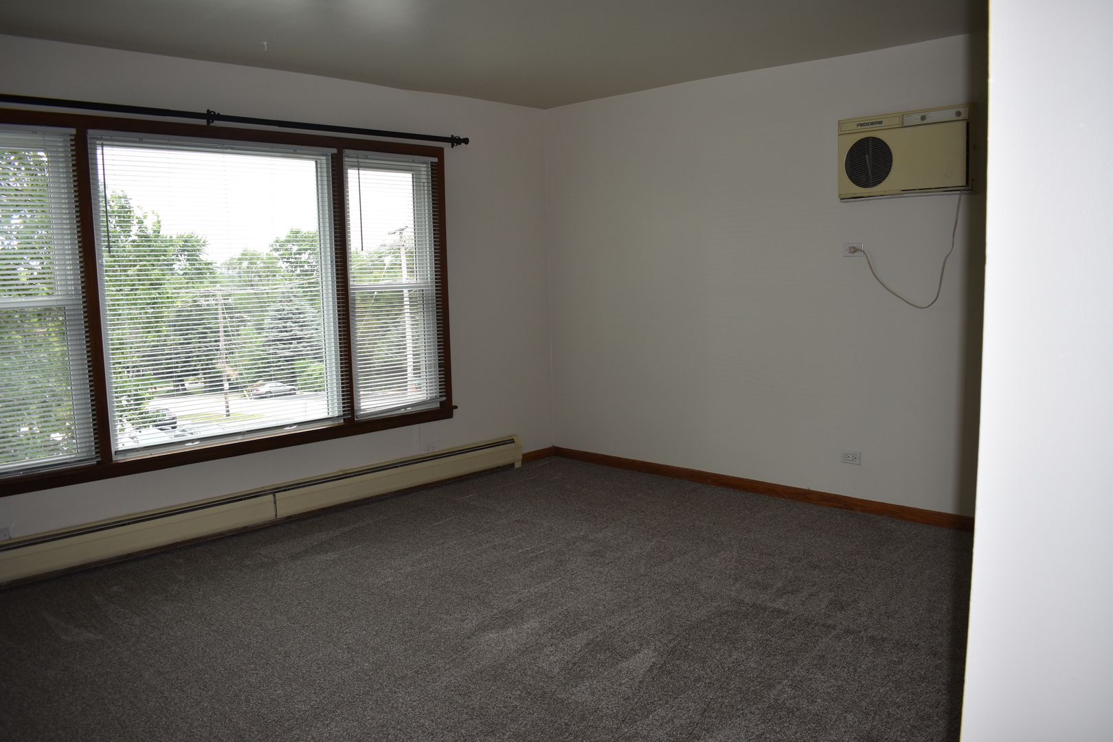 8395 Archer Avenue 4