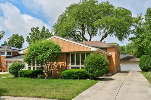 Tiny photo for 9414 Ozanam Avenue, Morton Grove, IL 60053 (MLS # 12735288)