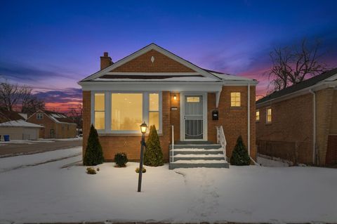 Tiny photo for 10356 S Green Street, Chicago, IL 60643 (MLS # 12606986)