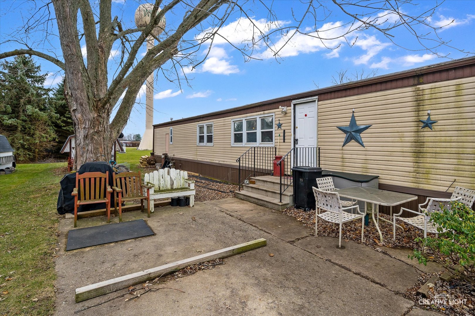 5 Hickory Lane
