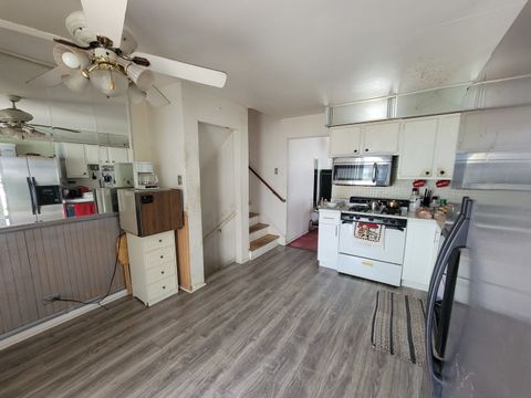 Tiny photo for 15622 Kenwood Avenue, South Holland, IL 60473 (MLS # 12453710)