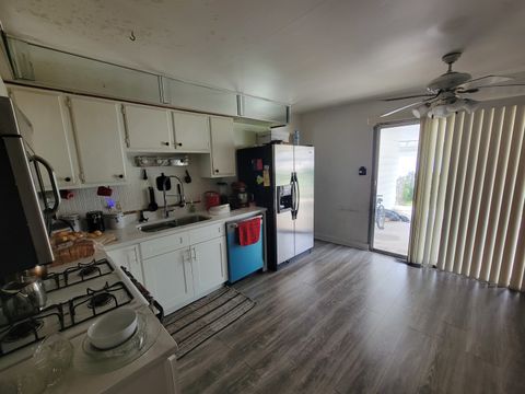 Tiny photo for 15622 Kenwood Avenue, South Holland, IL 60473 (MLS # 12453710)