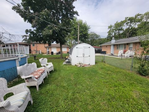 Tiny photo for 15622 Kenwood Avenue, South Holland, IL 60473 (MLS # 12453710)