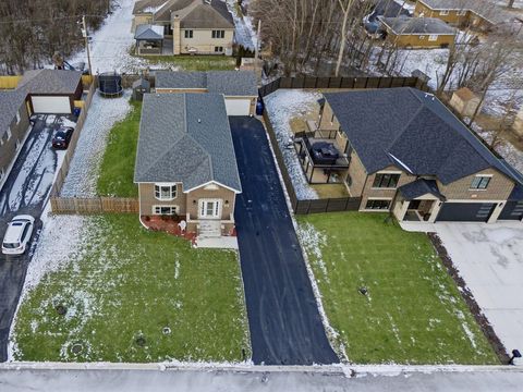 Tiny photo for 8566 S 83rd Avenue, Hickory Hills, IL 60457 (MLS # 12592797)