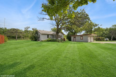 Photo of 4363 W Kennedy Drive, Gurnee, IL 60031 (MLS # 12481913)