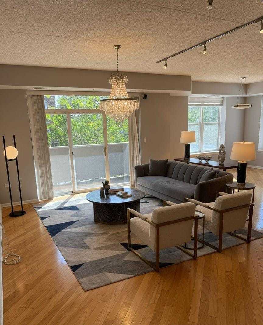 77 N Quentin Road 202