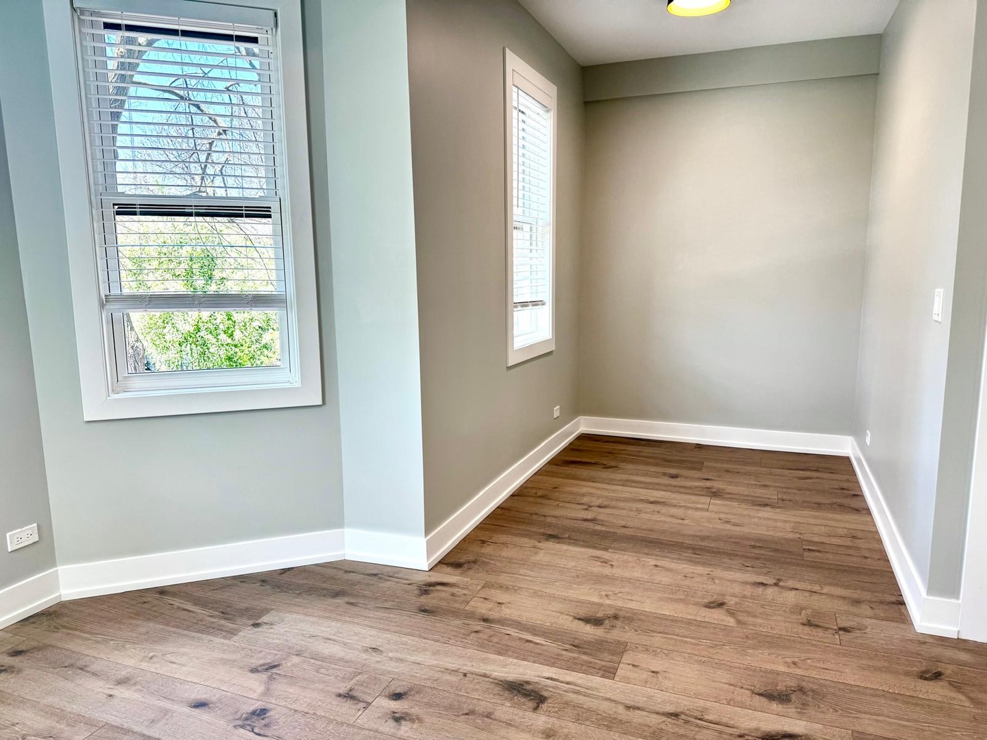 1709 N Maplewood Avenue 3F