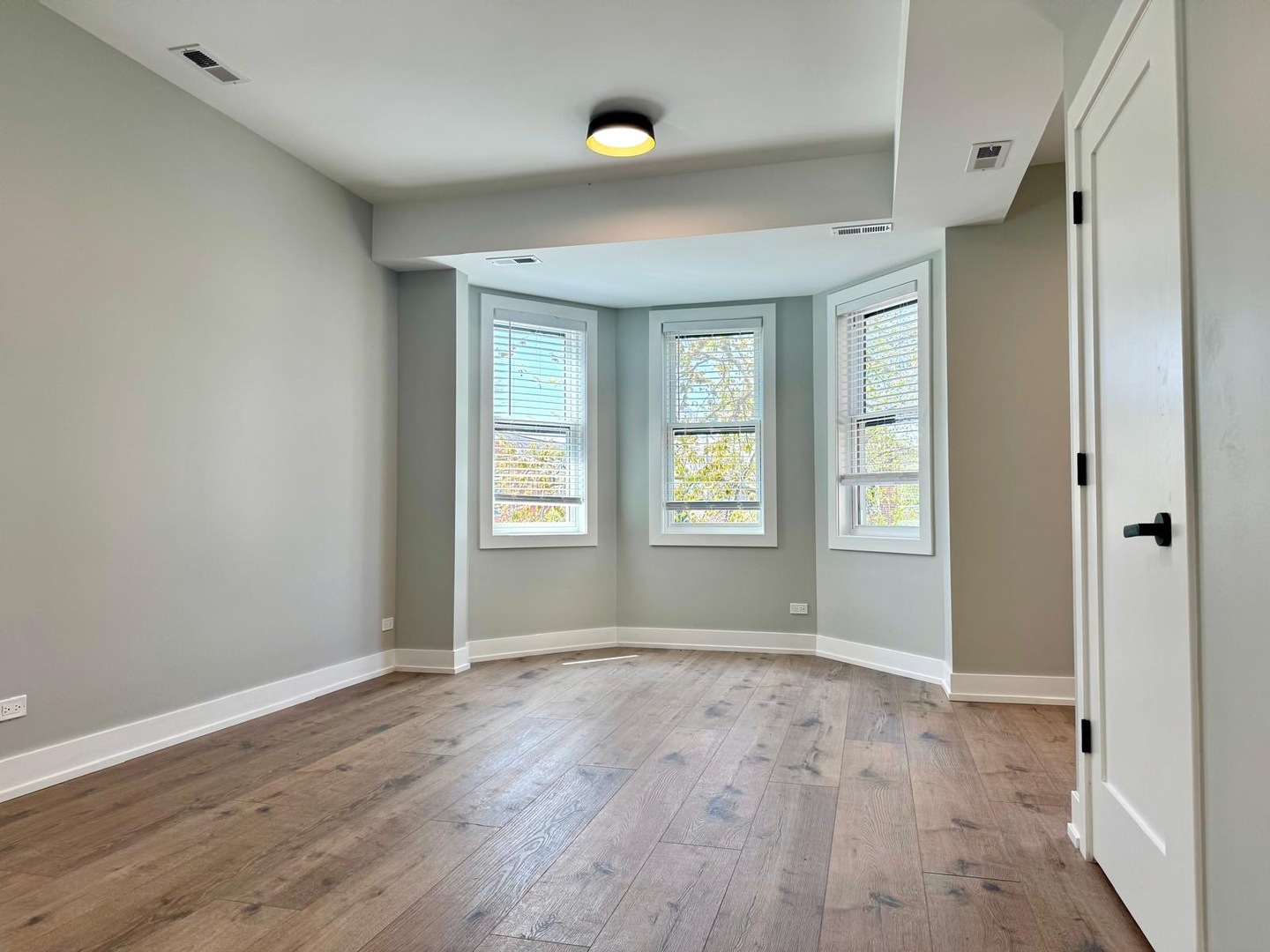 1709 N Maplewood Avenue 3F