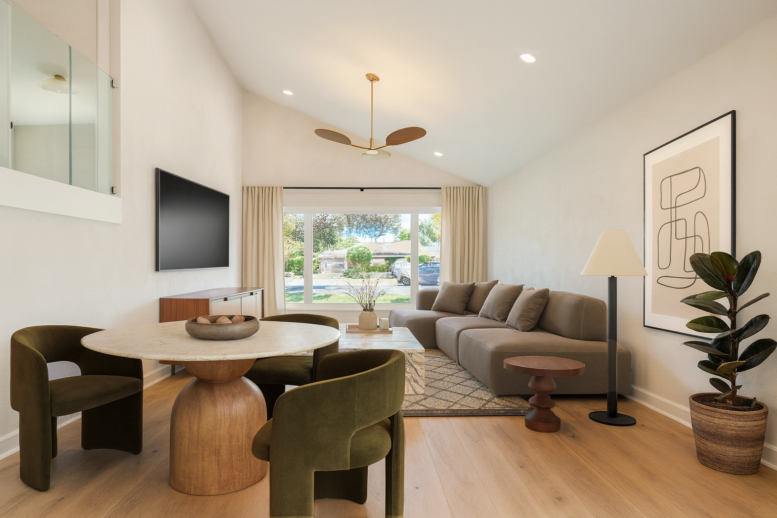 1025 N KNIGHT Avenue