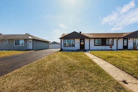 Photo of 4519 W 90th Place W, Hometown, IL 60456 (MLS # 12598047)