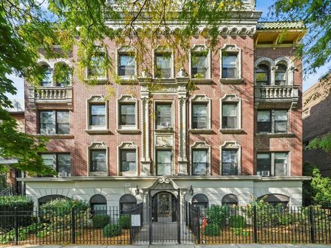 1742 N Humboldt Boulevard 302 Chicago IL 60647