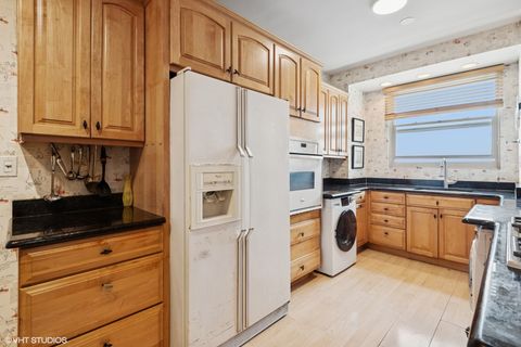 Tiny photo for 5000 S East End Avenue #23A, Chicago, IL 60615 (MLS # 12423063)