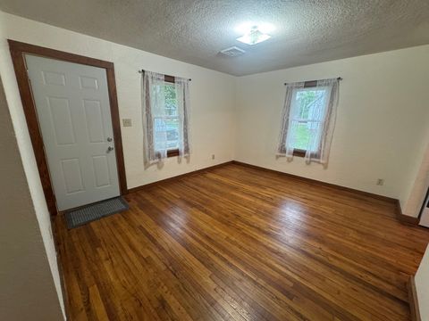 Tiny photo for 219 W 7th Street, Flora, IL 62839 (MLS # 12632984)