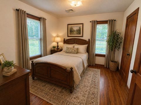 Tiny photo for 219 W 7th Street, Flora, IL 62839 (MLS # 12632984)