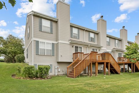 Tiny photo for 69 Colonial Court, Streamwood, IL 60107 (MLS # 12470277)